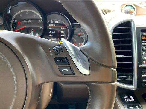 Used 2013 Porsche Cayenne Turbo AWD/4WD image 24