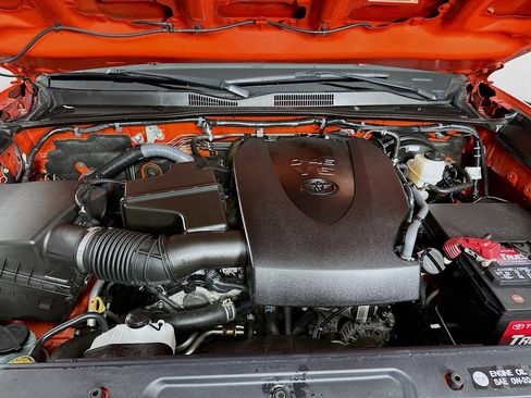 Used 2017 Toyota Tacoma TRD Off-Road image 31