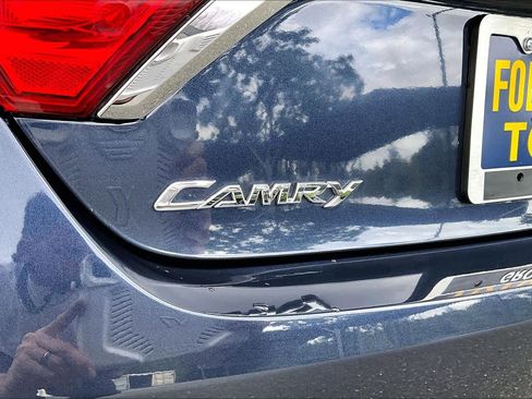 Used 2017 Toyota Camry XLE w/ Convenience Package image 30