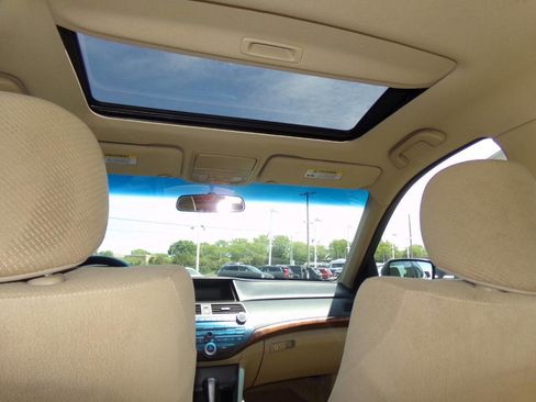 Used 2012 Honda Accord EX image 17