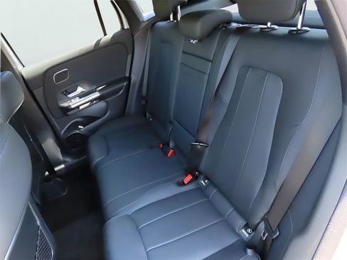 Certified 2025 Mercedes-Benz GLA 250 4MATIC image 46