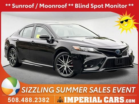 Used 2023 Toyota Camry SE w/ Cold Weather Package FWD image 1