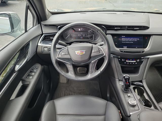 Certified 2024 Cadillac XT5 Premium Luxury FWD image 9