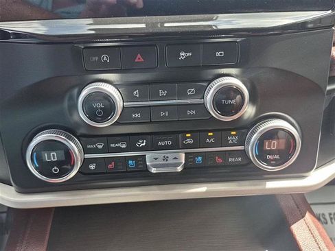 Used 2024 Ford Expedition Max Limited AWD/4WD image 26