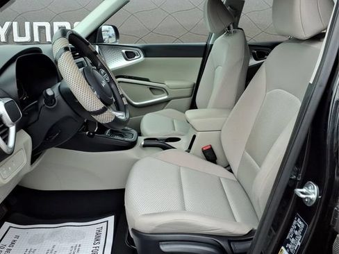 Used 2024 Kia Soul LX FWD image 20