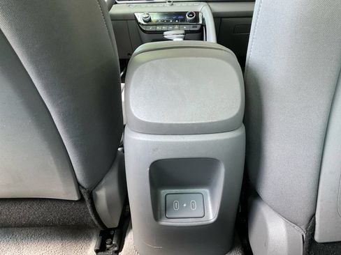 Used 2025 Hyundai Elantra SEL FWD image 24