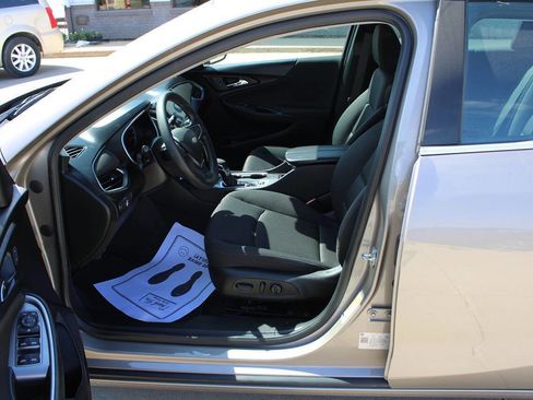 Used 2023 Chevrolet Malibu LT w/ Driver Confidence Package image 9