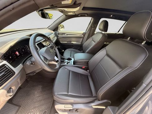Used 2023 Volkswagen Atlas Cross Sport SEL AWD/4WD image 24