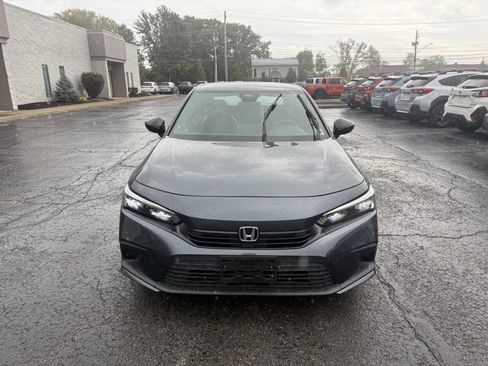 Used 2024 Honda Civic Sport image 3