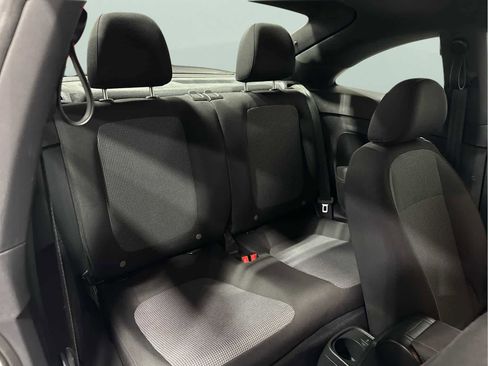 Used 2019 Volkswagen Beetle 2.0T S image 28