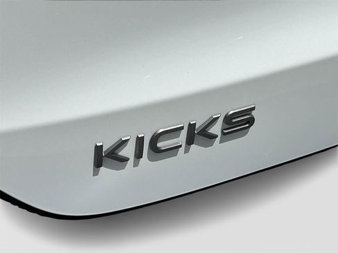 New 2026 Nissan Kicks SV image 8