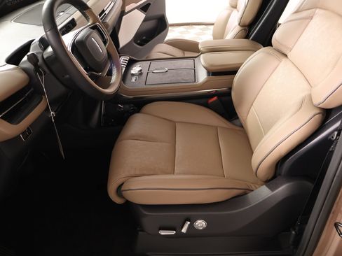 New 2026 Lincoln Navigator Black Label AWD/4WD image 11