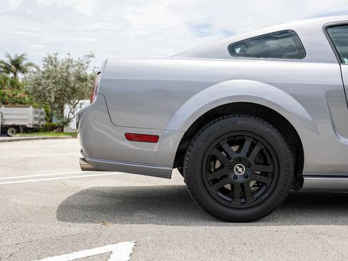 Used 2006 Ford Mustang GT RWD image 15
