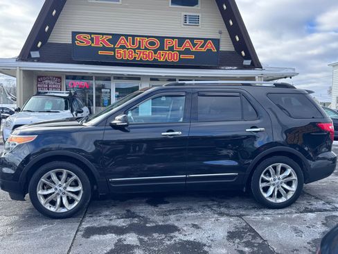 Used 2015 Ford Explorer XLT w/ Equipment Group 202A image 3