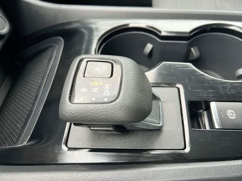 Used 2023 Nissan Rogue SV AWD/4WD image 20