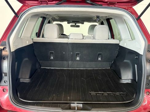 Used 2018 Subaru Forester 2.5i Premium AWD/4WD image 9