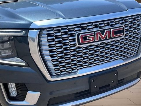 Used 2021 GMC Yukon Denali w/ Denali Premium Package AWD/4WD image 29