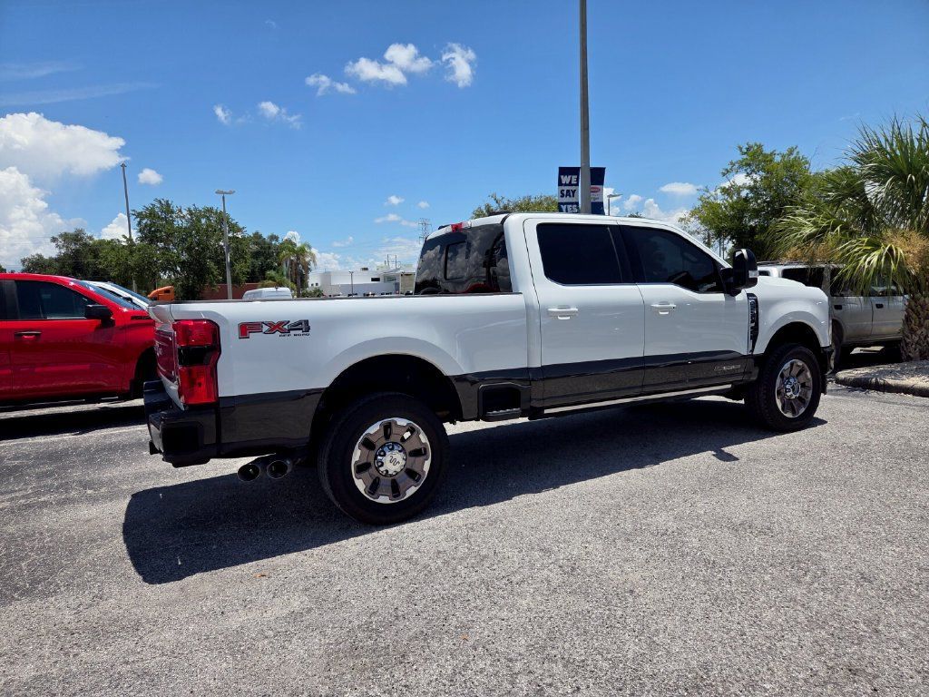 Used 2025 Ford F250 King Ranch w/ FX4 Off-Road Package AWD/4WD image 15