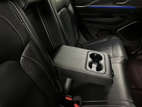 Used 2023 Jeep Grand Cherokee Overland image 62