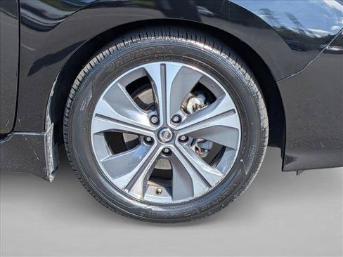 Used 2019 Nissan Leaf SV w/ SV Technology Package FWD image 23