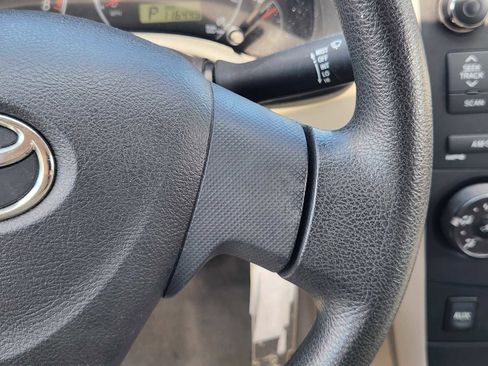 Used 2013 Toyota Corolla L FWD image 27