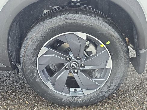 New 2026 Nissan Rogue SV w/ SV Premium Package image 11