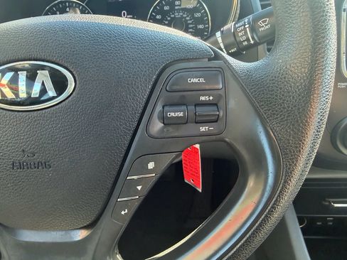 Used 2017 Kia Forte LX w/ LX Popular Package image 17