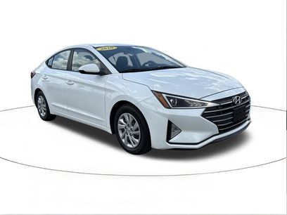 Used 2020 Hyundai Elantra SE w/ Cargo Package (C1)