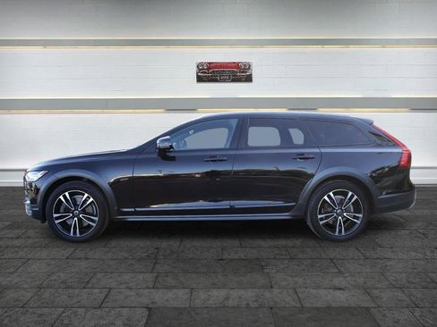 Used 2018 Volvo V90 T5 Cross Country w/ Convenience Package AWD/4WD image 4