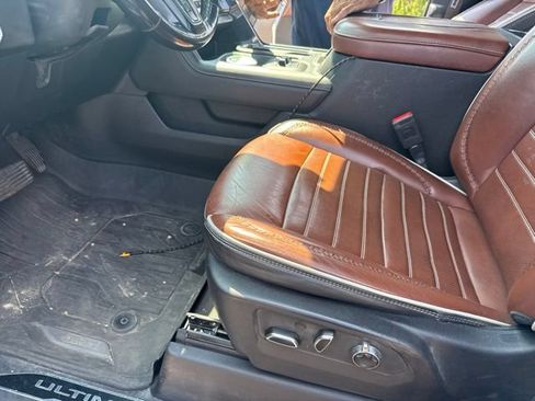 Used 2024 GMC Sierra 3500 Denali Ultimate AWD/4WD image 4