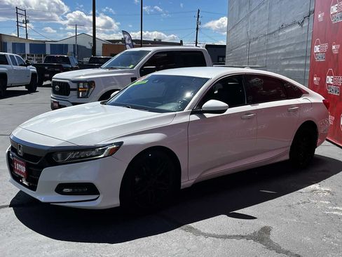 Used 2018 Honda Accord Sport image 3