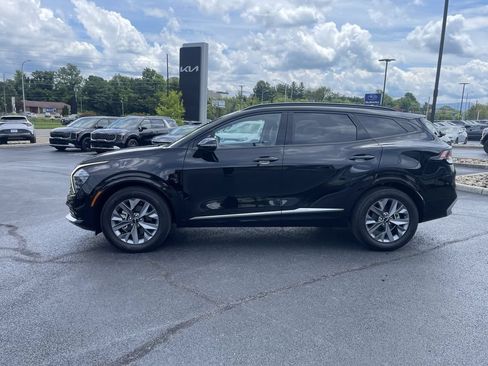 Certified 2025 Kia Sportage SX FWD image 3