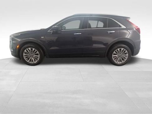 Used 2025 Cadillac XT4 Premium Luxury w/ Technology Package FWD image 4