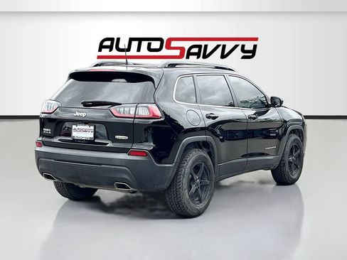 Used 2022 Jeep Cherokee Latitude Lux w/ Mopar Interior Package AWD/4WD image 7