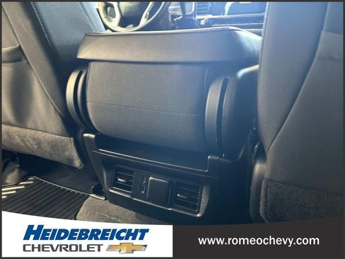 Used 2024 Chevrolet Silverado 1500 LT AWD/4WD image 16
