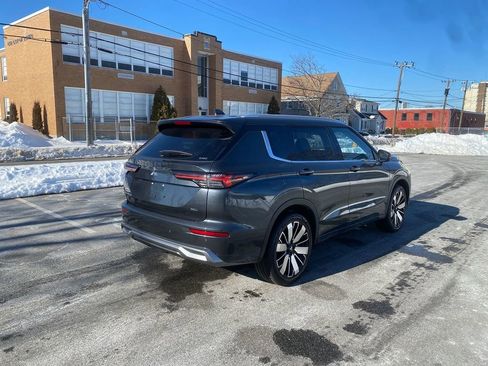 New 2026 Mitsubishi Outlander SEL image 5