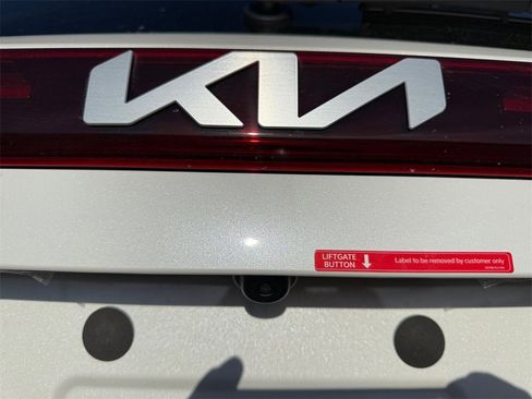 New 2026 Kia Seltos LX image 17