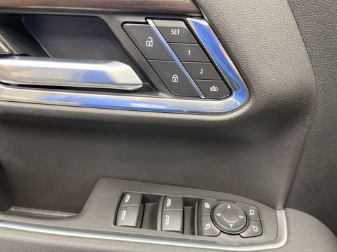 Used 2025 GMC Sierra 1500 SLT w/ SLT Premium Plus Package image 29