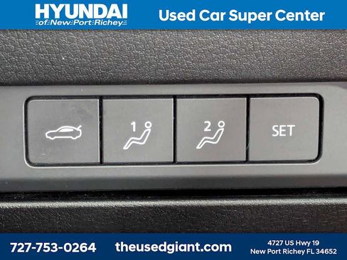 Used 2021 MAZDA MAZDA3 s FWD image 29