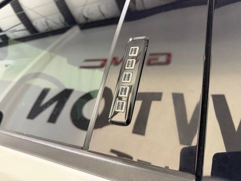 Used 2021 Ford F150 Lariat AWD/4WD image 3