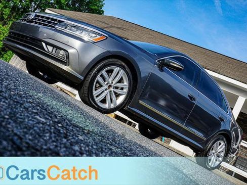 Used 2018 Volkswagen Passat 2.0T SE image 4