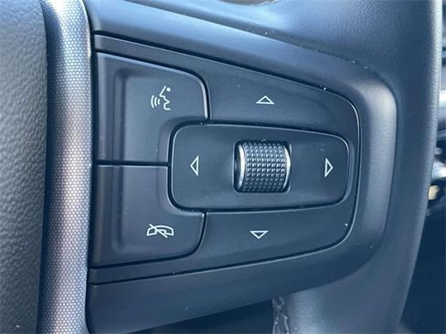 Used 2025 GMC Sierra 1500 SLT image 29