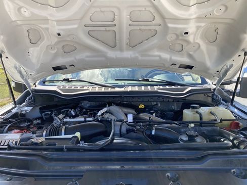 Used 2021 Ford F250 Lariat w/ Chrome Package image 38