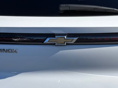 Used 2024 Chevrolet Equinox EV LT image 44