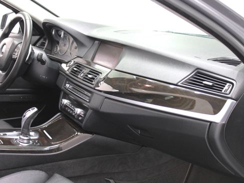 Used 2011 BMW 528i Sedan image 47
