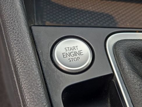 Used 2024 Volkswagen Jetta SE FWD image 24