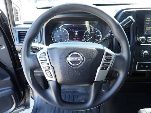 Used 2024 Nissan Titan SV AWD/4WD image 20