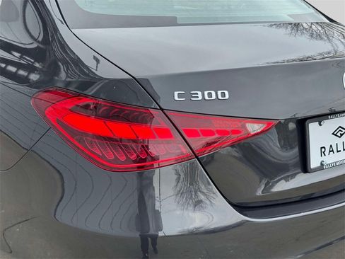 Used 2022 Mercedes-Benz C 300 4MATIC Sedan image 9