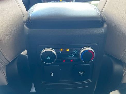 Used 2023 Ford Explorer Limited w/ Equipment Group 301A AWD/4WD image 20