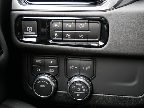 New 2026 GMC Yukon Elevation image 21